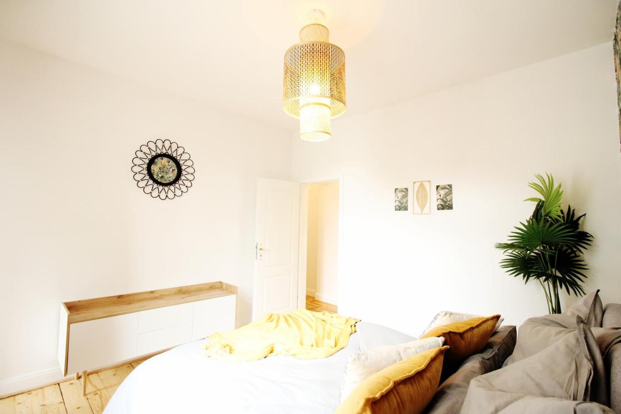 Secret Hideaways Tropical Feeling Mit 2 Schlafzimmer Nahe City L Messe L Flughafen L Hbf Duisburg Dış mekan fotoğraf